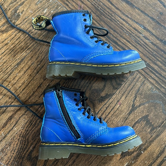 New Dr. Martens Infant/Toddler Leather Lace Up Boots US4 - Picture 2 of 5
